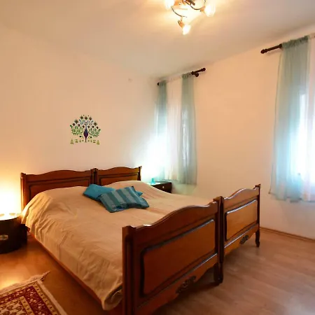 Apartamento Zvonko-1 By Interhome *